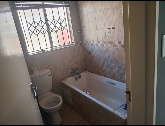 6 BEDROOM FREEHOLD FOR SALE IN COSMO CITY